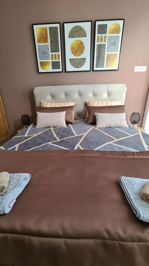 Apartman Orange ブゴイノ エクステリア 写真